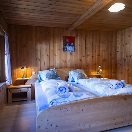 Chasa Campell Apartman Ardez